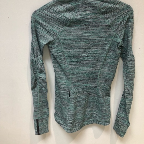 Lululemon Longsleeve top - Picture 4 of 6